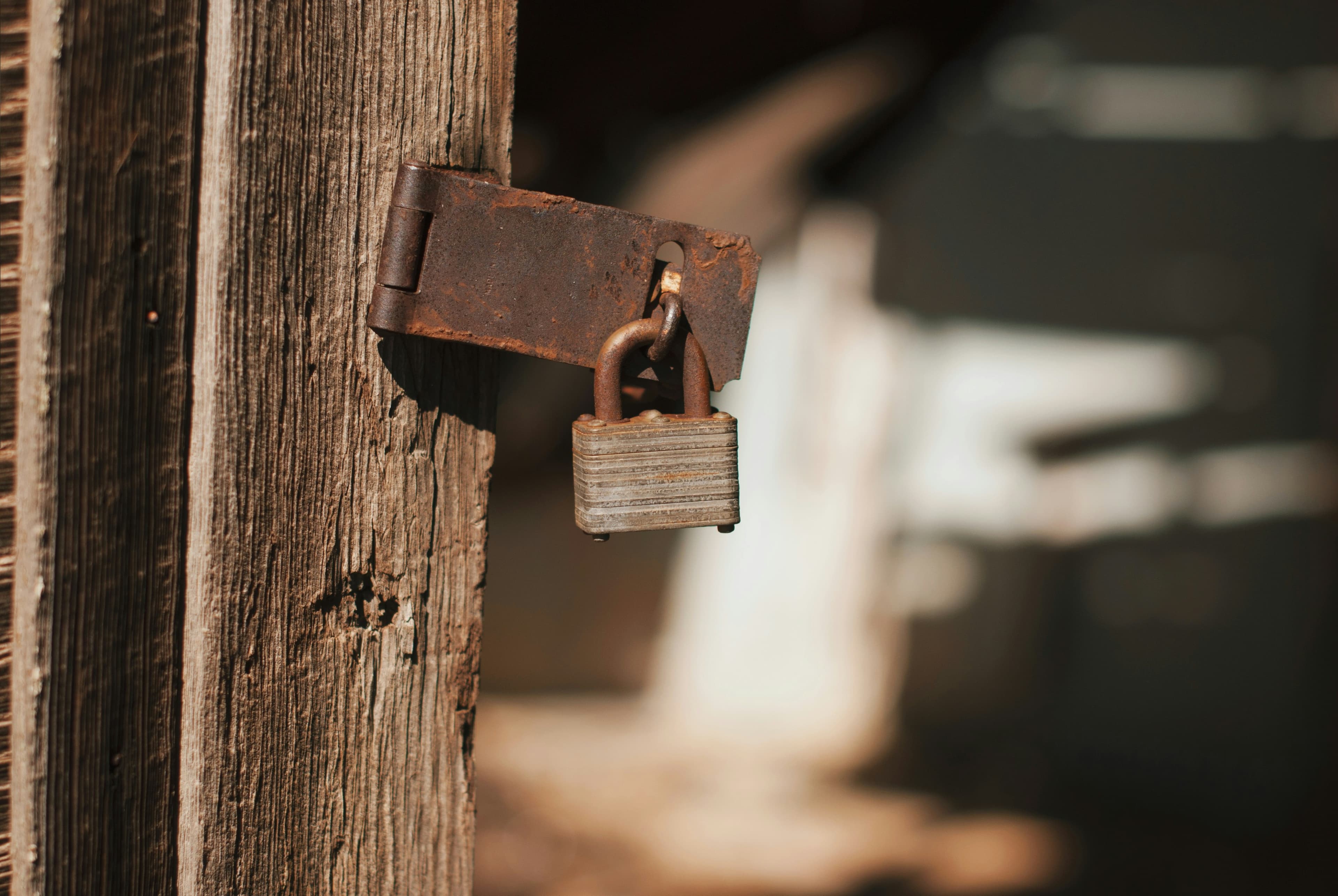 seo serrurier cadenas metal symbolise visibilite locale Google